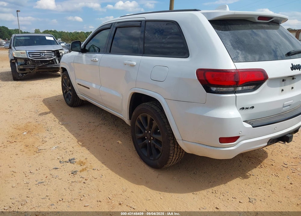 2017 JEEP GRAND CHEROKEE ALTITUDE 4X4 VIN: 1C4RJFAG2HC922363