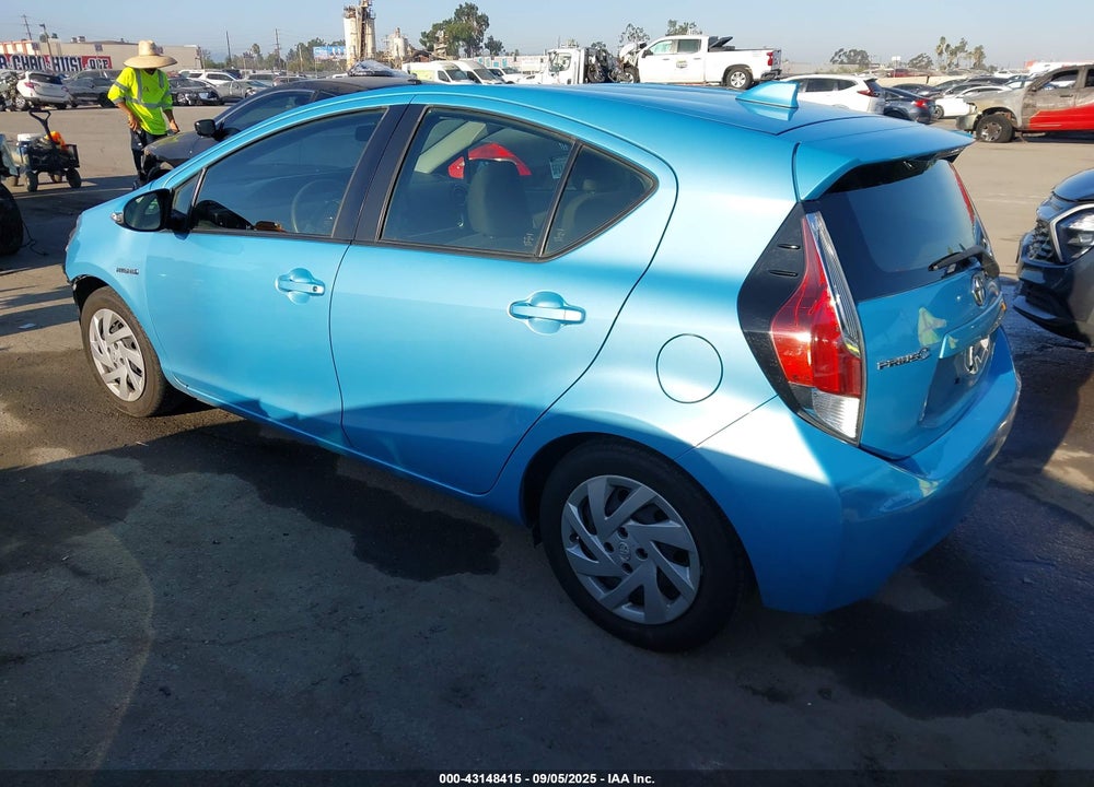 2015 TOYOTA PRIUS C VIN: JTDKDTB30F1100611