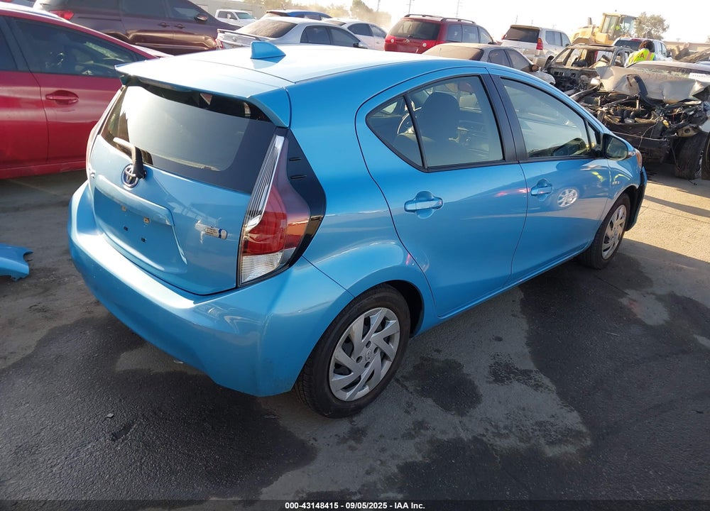 2015 TOYOTA PRIUS C VIN: JTDKDTB30F1100611