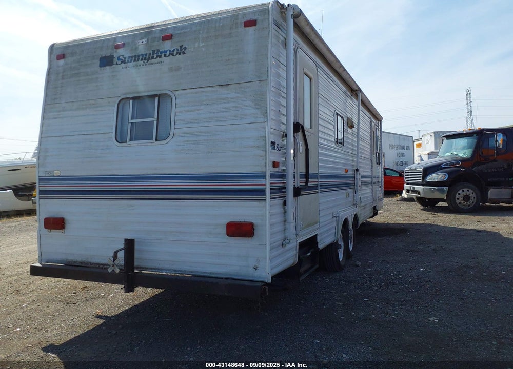 2000 SUNNYBROOK OTHER VIN: 4UBAS0P26Y1B22872