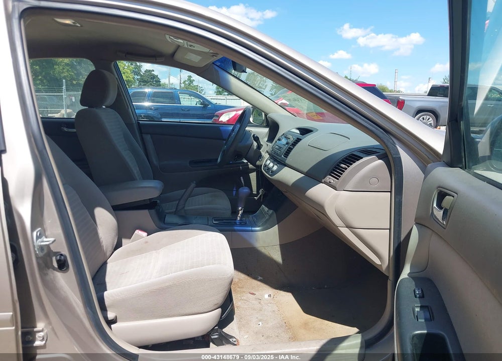2005 TOYOTA CAMRY LE VIN: 4T1BE32K55U511421