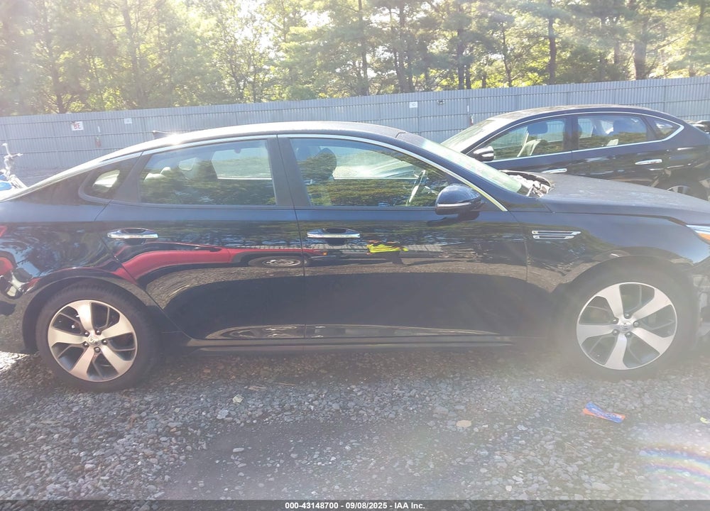 2020 KIA OPTIMA S VIN: 5XXGT4L38LG405058
