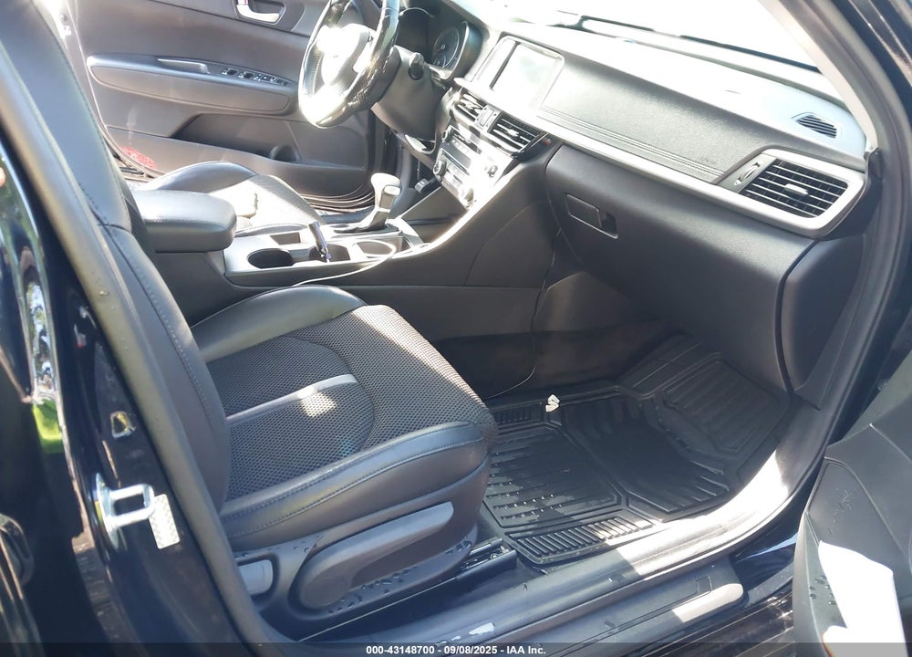 2020 KIA OPTIMA S VIN: 5XXGT4L38LG405058