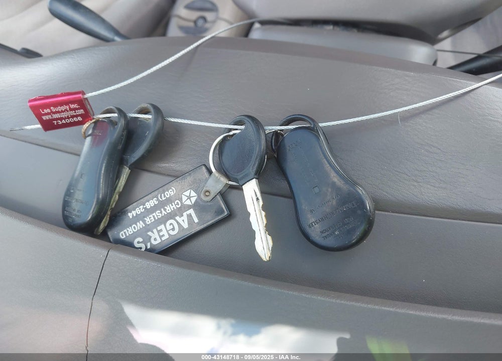 2003 DODGE GRAND CARAVAN SPORT VIN: 2D4GP44L13R130761