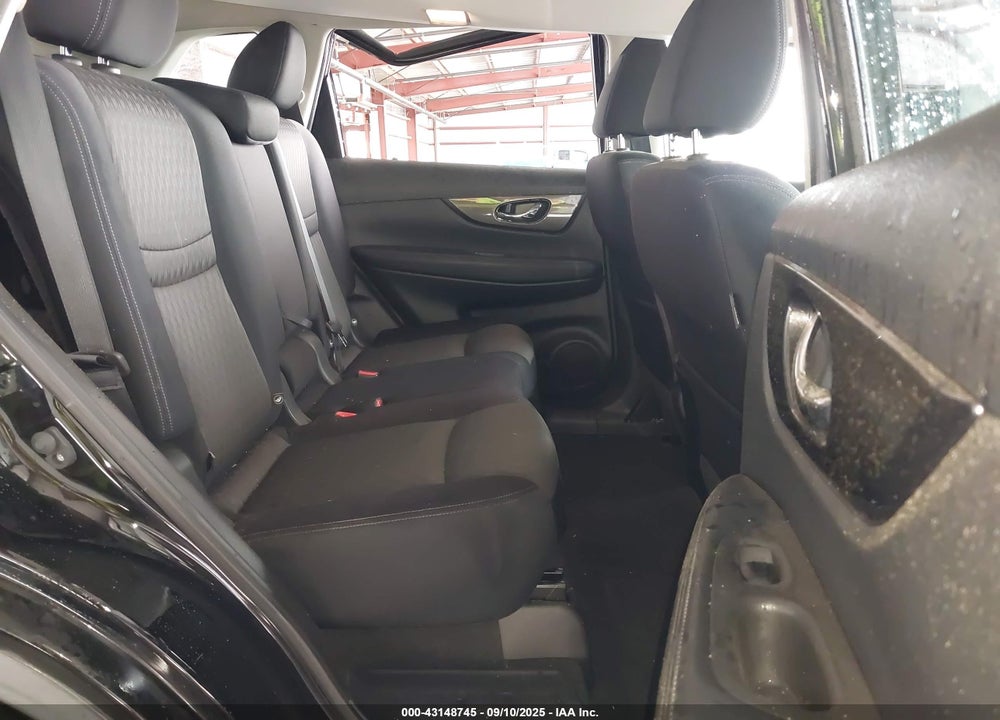2017 NISSAN ROGUE VIN: JN8AT2MT9HW402799