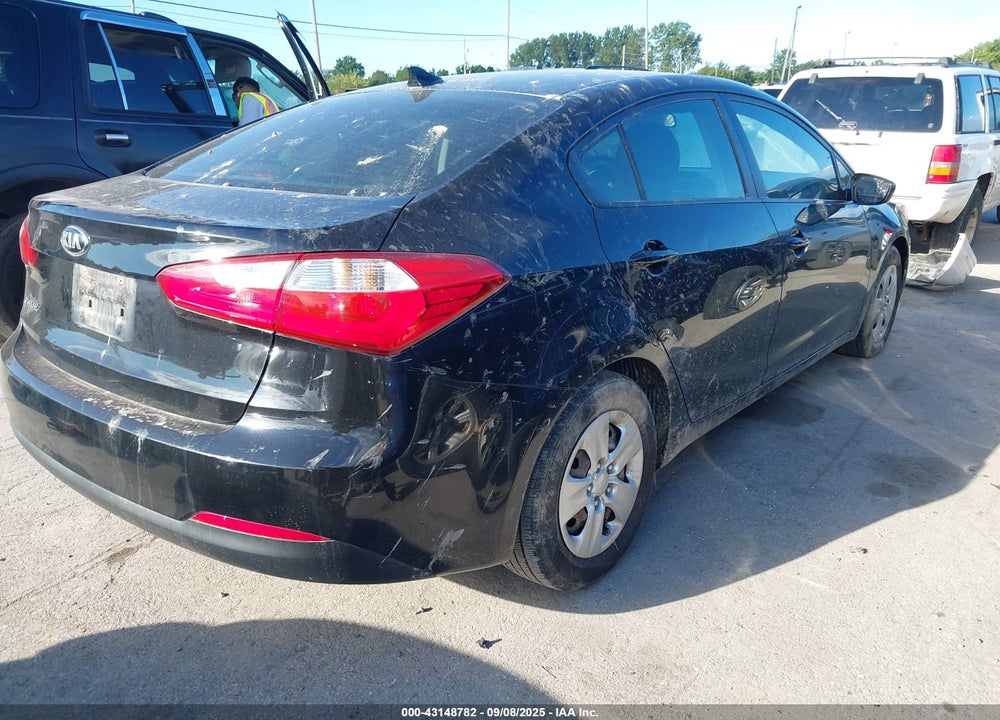 2016 KIA FORTE VIN: KNAFK4A69G5583015