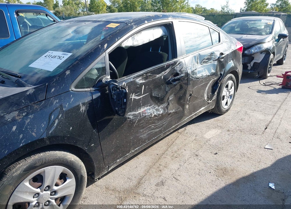 2016 KIA FORTE VIN: KNAFK4A69G5583015