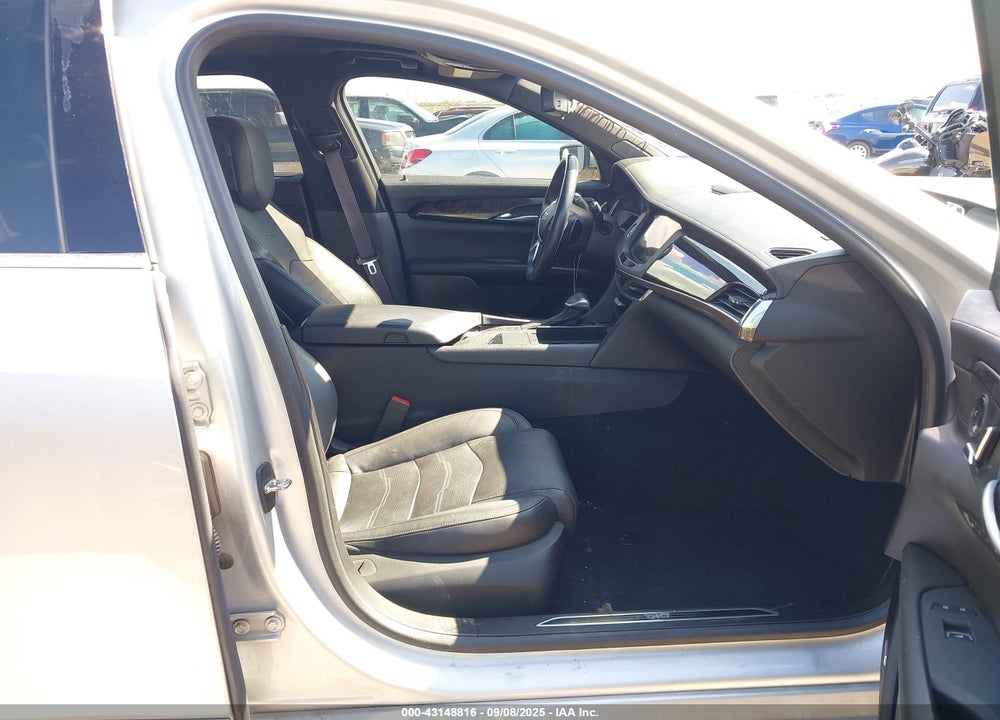 2018 CADILLAC CT6 VIN: 1G6KD5RS8JU102013