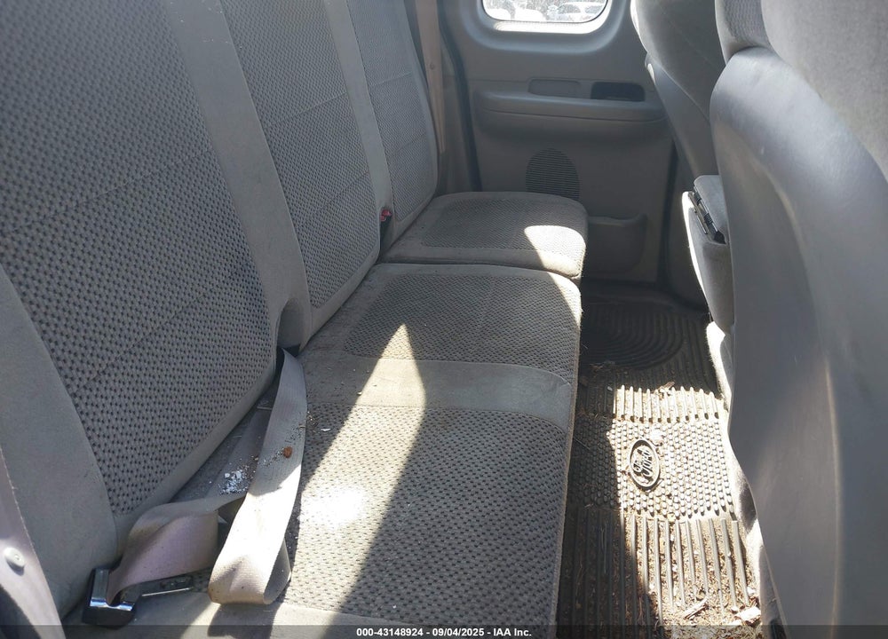 2002 FORD F-150 XL/XLT VIN: 1FTRX17252NA01053