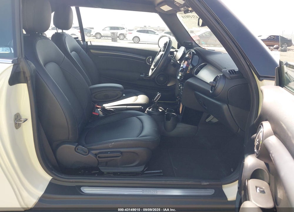 2022 MINI CONVERTIBLE VIN: WMW23DL01N3N49017