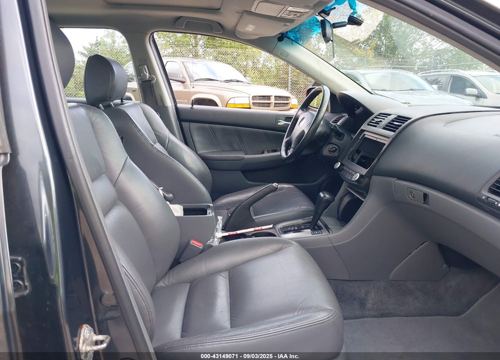 2003 HONDA ACCORD 3.0 EX VIN: 1HGCM66503A023611