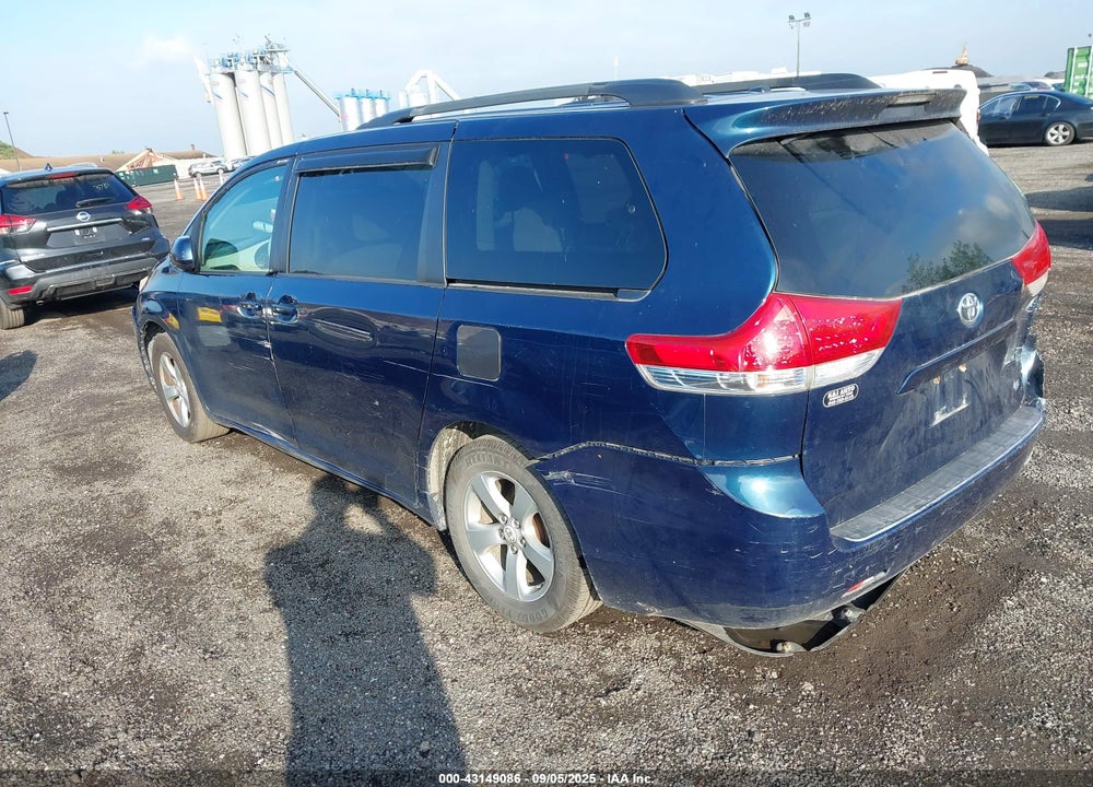 2011 TOYOTA SIENNA LE V6 VIN: 5TDKK3DCXBS051840
