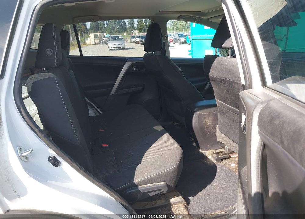 2018 TOYOTA RAV4 VIN: 2T3RFREV4JW784839