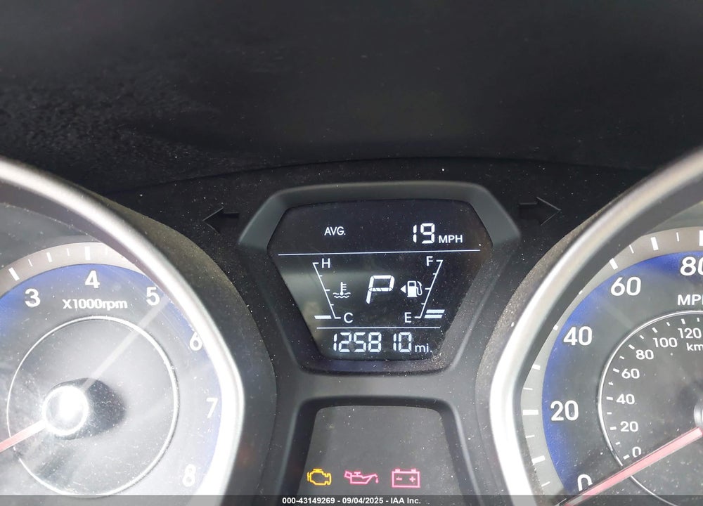 2014 HYUNDAI ELANTRA VIN: KMHDH4AE2EU113651