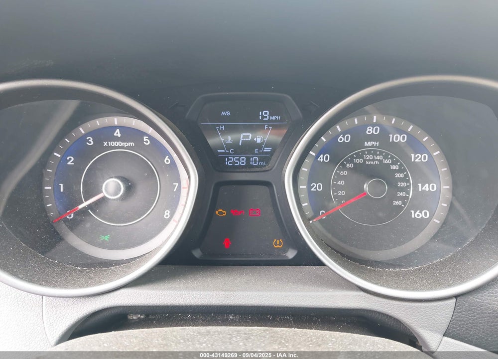 2014 HYUNDAI ELANTRA VIN: KMHDH4AE2EU113651