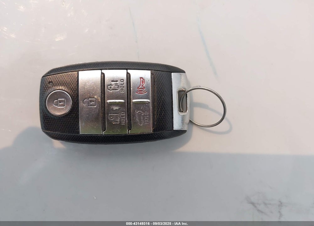 2017 KIA SEDONA EX VIN: KNDMC5C15H6256346