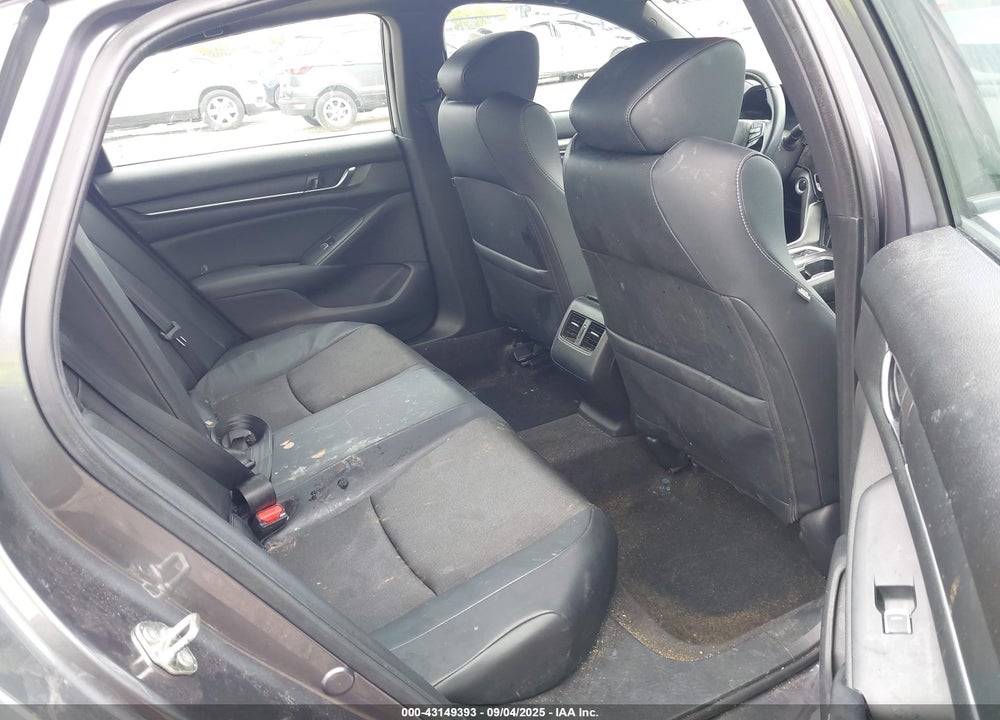 2018 HONDA ACCORD VIN: 1HGCV2F3XJA006400