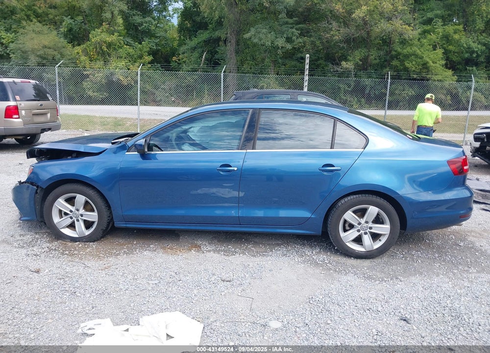 2017 VOLKSWAGEN JETTA VIN: 3VW2B7AJ1HM281010