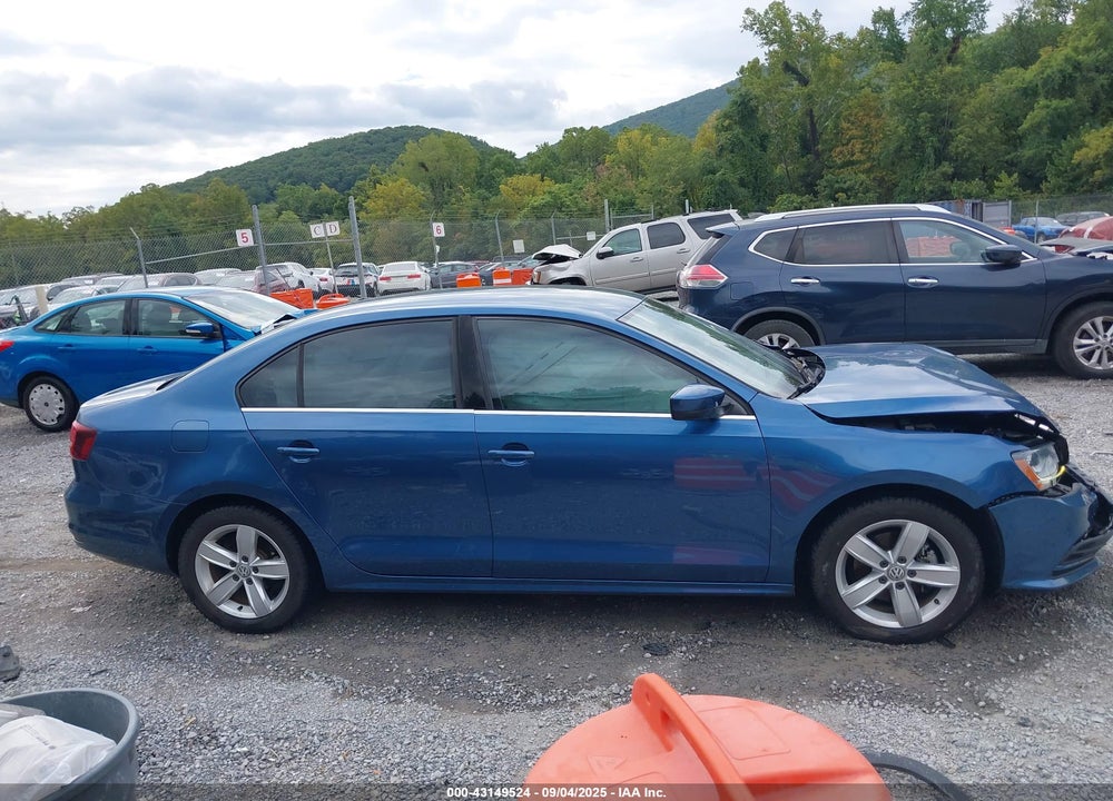 2017 VOLKSWAGEN JETTA VIN: 3VW2B7AJ1HM281010