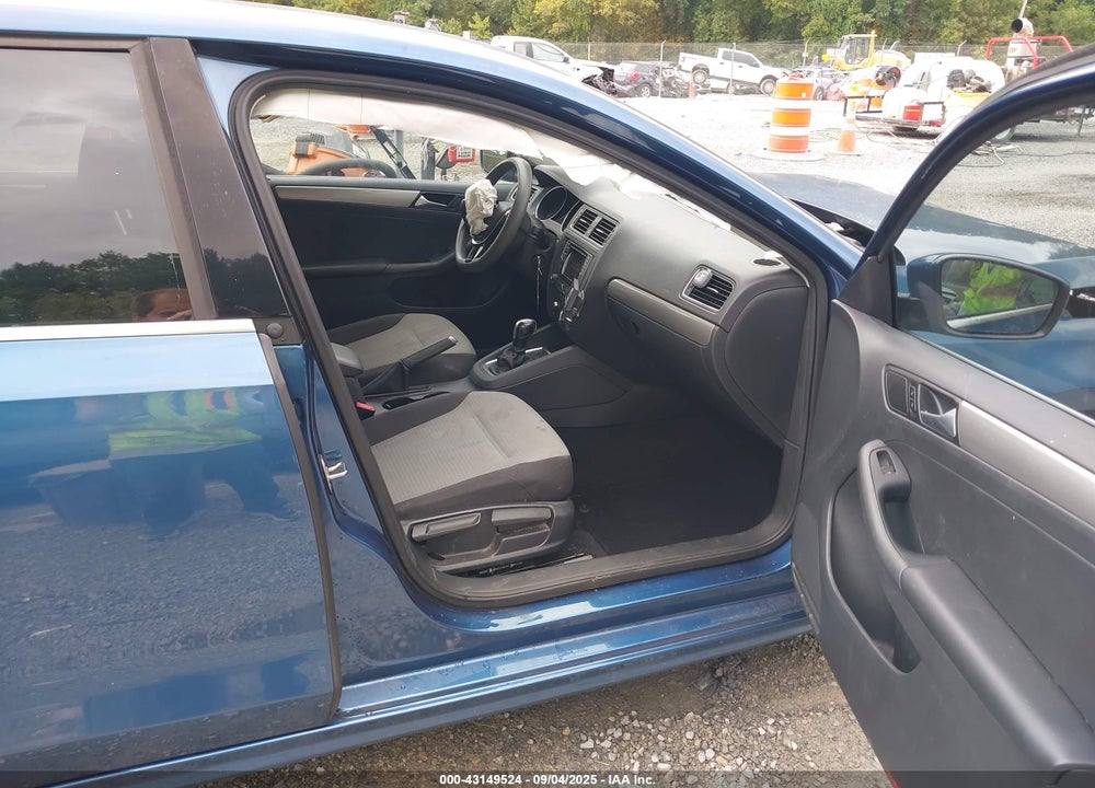 2017 VOLKSWAGEN JETTA VIN: 3VW2B7AJ1HM281010