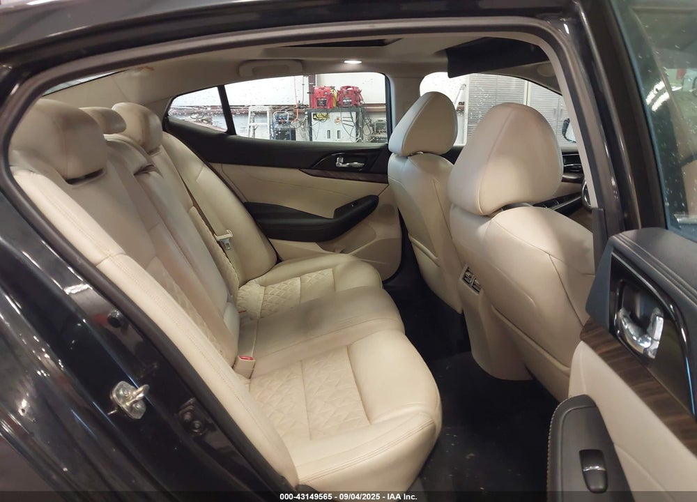 2016 NISSAN MAXIMA VIN: 1N4AA6AP1GC376611