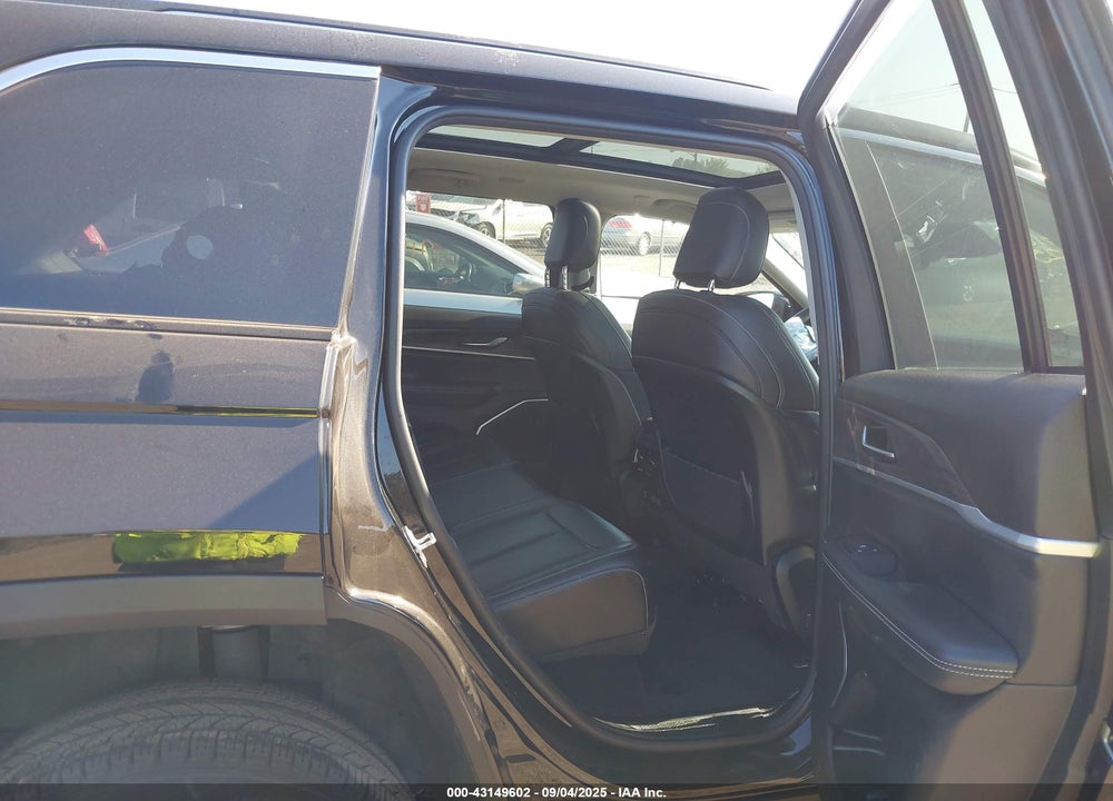 2022 JEEP GRAND CHEROKEE VIN: 1C4RJHBG9N8573176