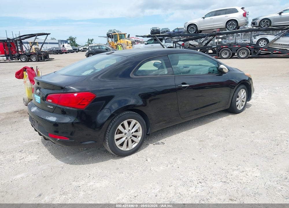 2014 KIA FORTE VIN: KNAFX6A85E5225406