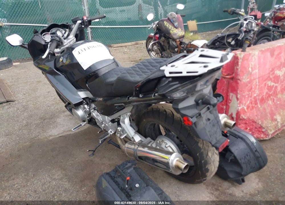 2021 YAMAHA FJR1300 AE VIN: JYARP30E0MA001094