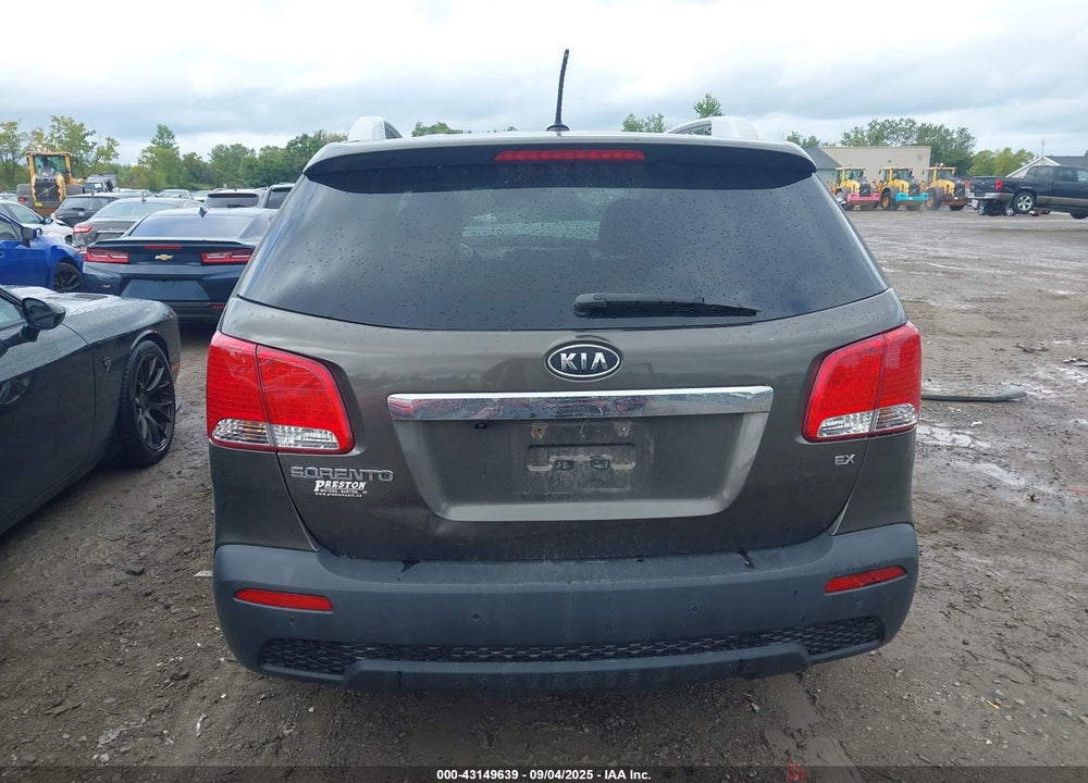 2013 KIA SORENTO VIN: 5XYKU3A63DG420398