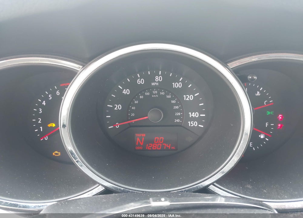 2013 KIA SORENTO VIN: 5XYKU3A63DG420398