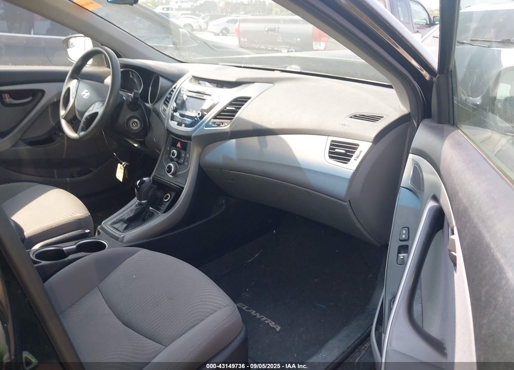 2015 HYUNDAI ELANTRA SE VIN: 5NPDH4AE4FH572325