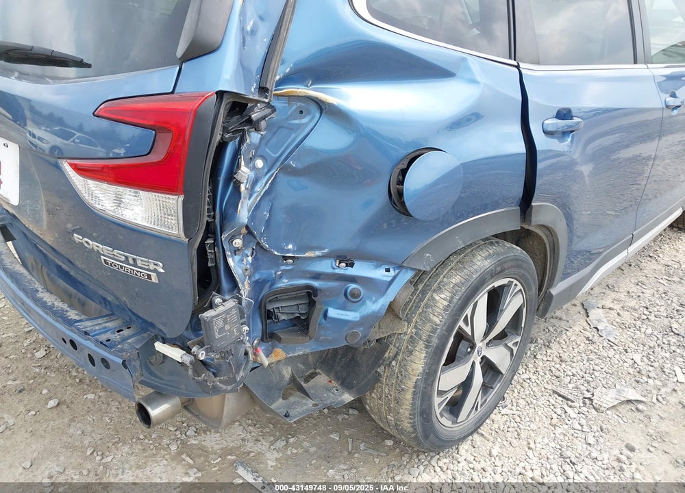 2020 SUBARU FORESTER VIN: JF2SKAXC2LH543897