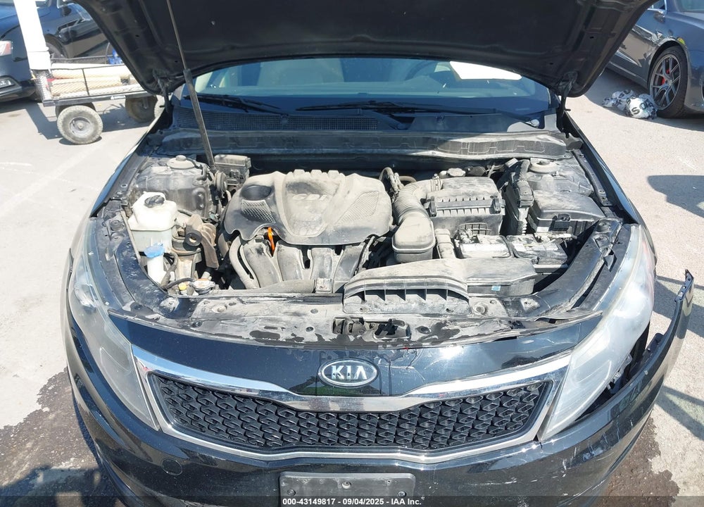 2011 KIA OPTIMA VIN: KNAGN4A75B5075864