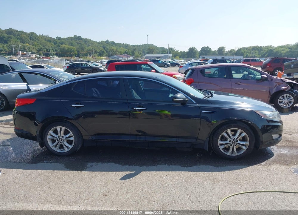 2011 KIA OPTIMA VIN: KNAGN4A75B5075864