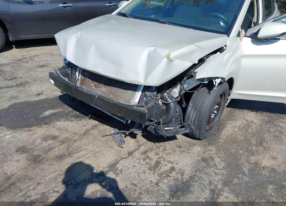 2017 HYUNDAI ELANTRA SE VIN: 5NPD74LF8HH171095
