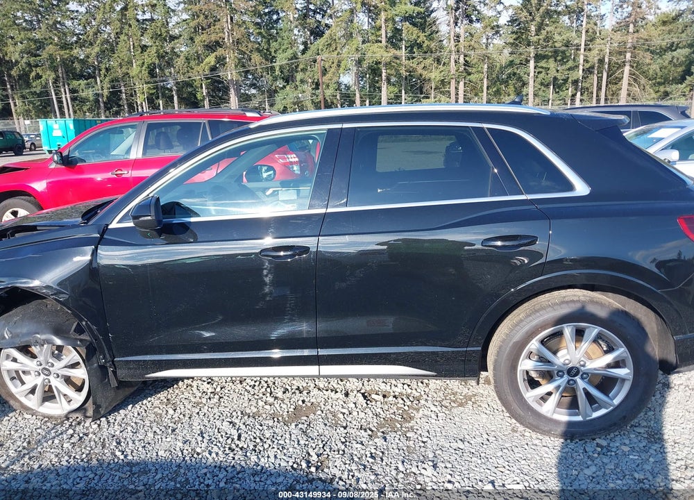 2024 AUDI Q3 VIN: WA1DECF30R1104057