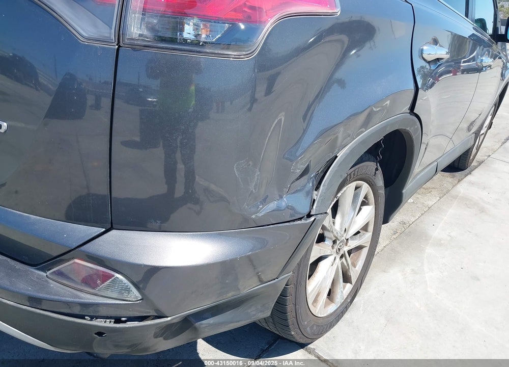 2018 TOYOTA RAV4 VIN: 2T3YFREV8JW473782