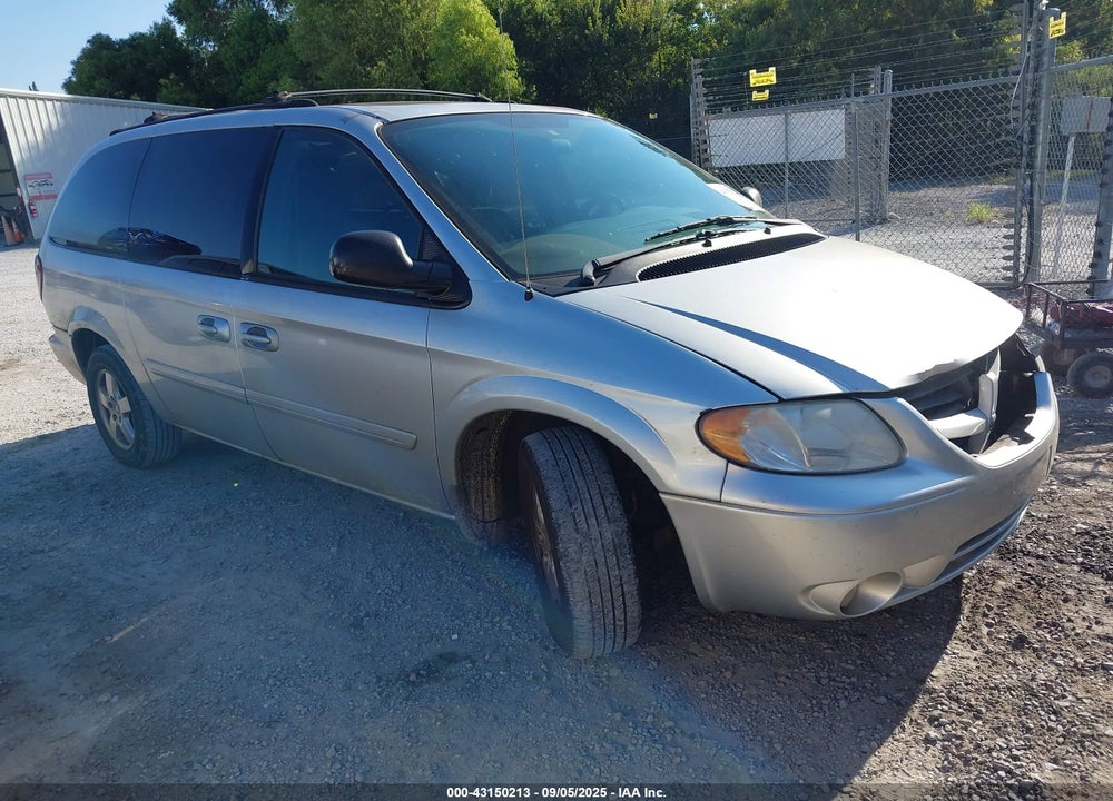 2005 DODGE GRAND CARAVAN SXT VIN: 2D4GP44L25R132392