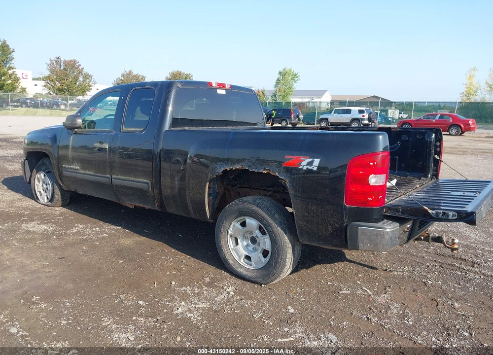 2011 CHEVROLET SILVERADO 1500 VIN: 1GCRKSE34BZ402912