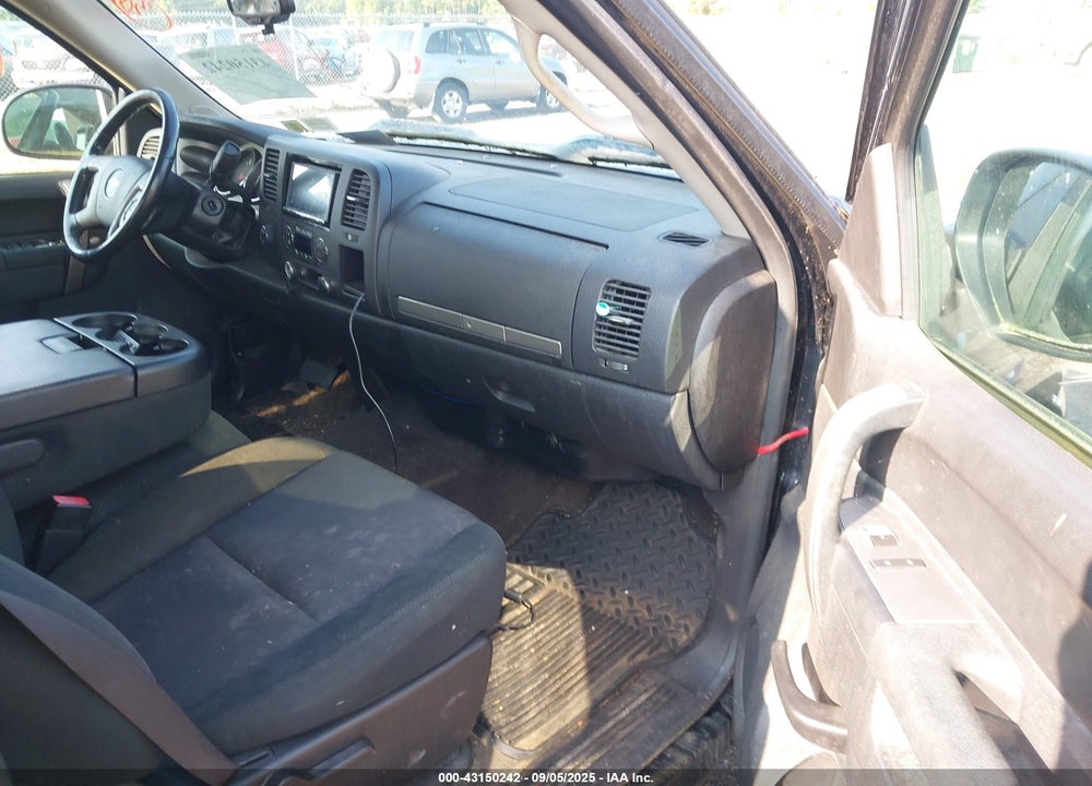 2011 CHEVROLET SILVERADO 1500 VIN: 1GCRKSE34BZ402912
