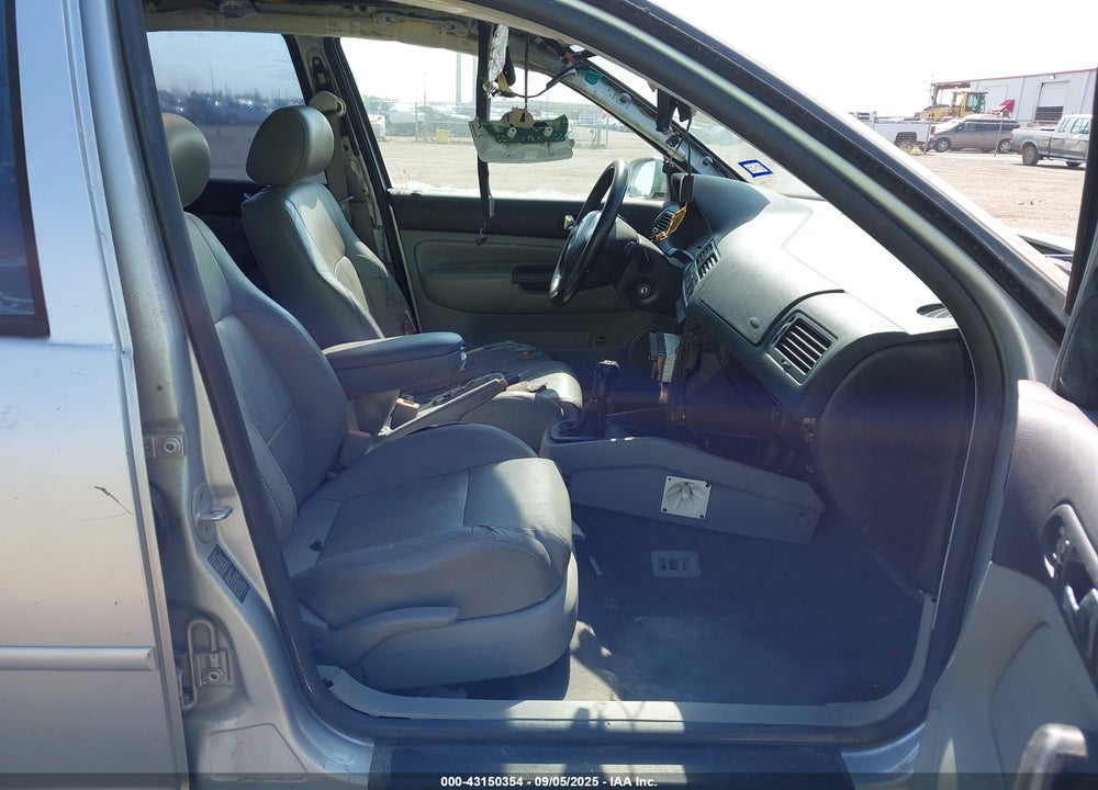 2003 VOLKSWAGEN JETTA GLI VIN: 3VWVH69M33M068279