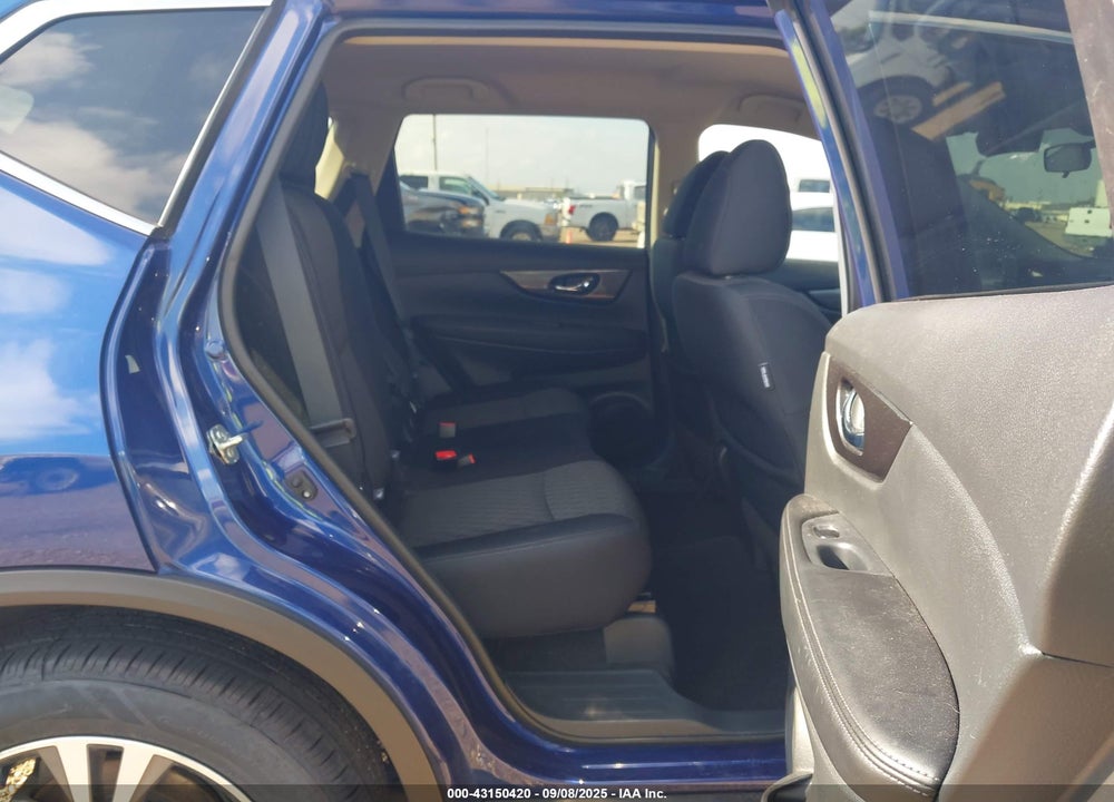 2019 NISSAN ROGUE SV VIN: 5N1AT2MT4KC784269