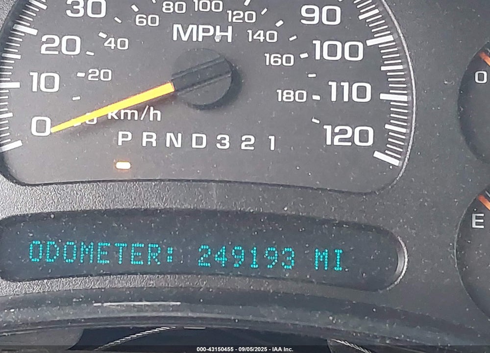 2006 CHEVROLET TAHOE LS VIN: 1GNEC13V16R135526