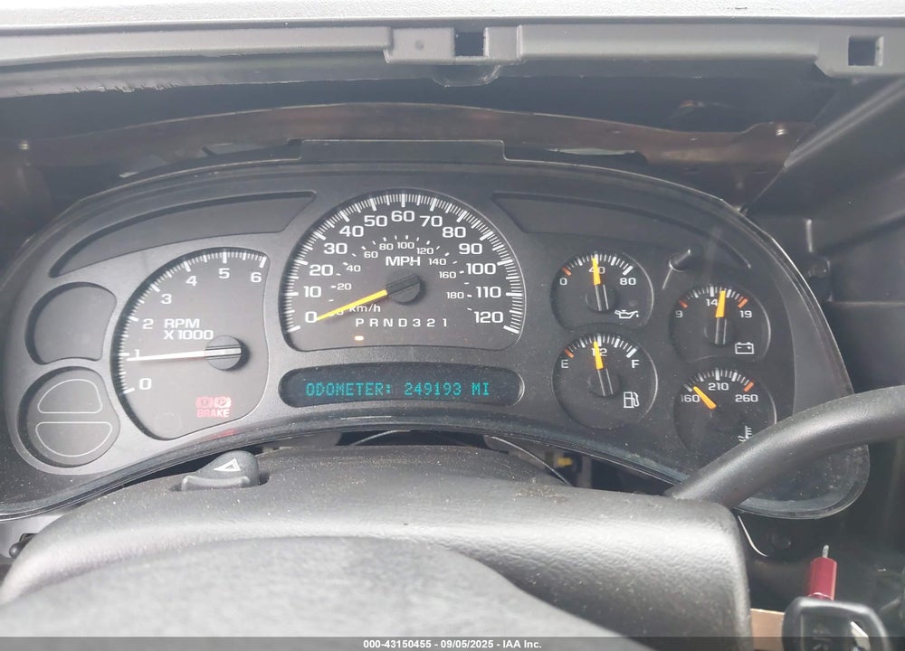 2006 CHEVROLET TAHOE LS VIN: 1GNEC13V16R135526