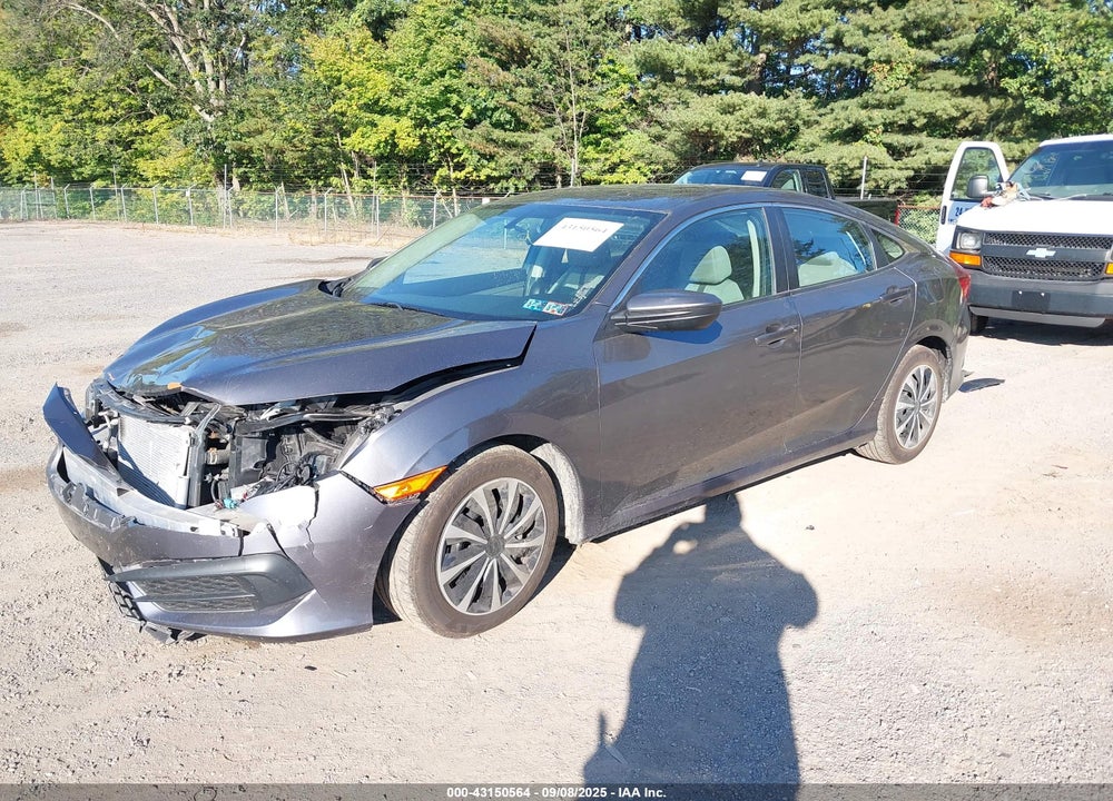 2018 HONDA CIVIC VIN: 2HGFC2F51JH583743