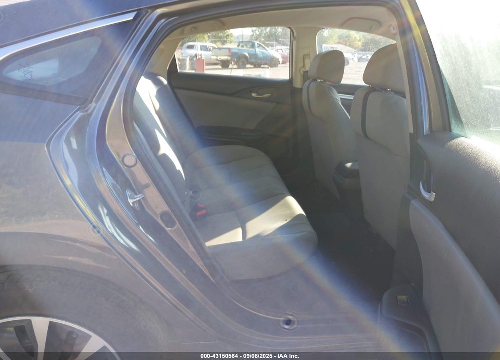 2018 HONDA CIVIC VIN: 2HGFC2F51JH583743