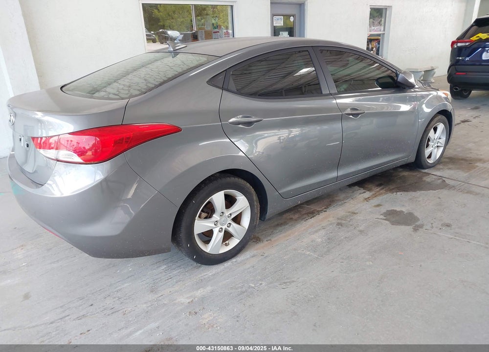 2013 HYUNDAI ELANTRA VIN: 5NPDH4AE3DH296720