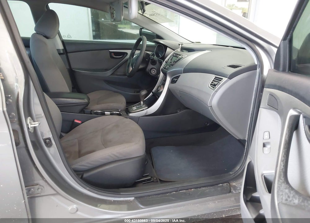 2013 HYUNDAI ELANTRA VIN: 5NPDH4AE3DH296720