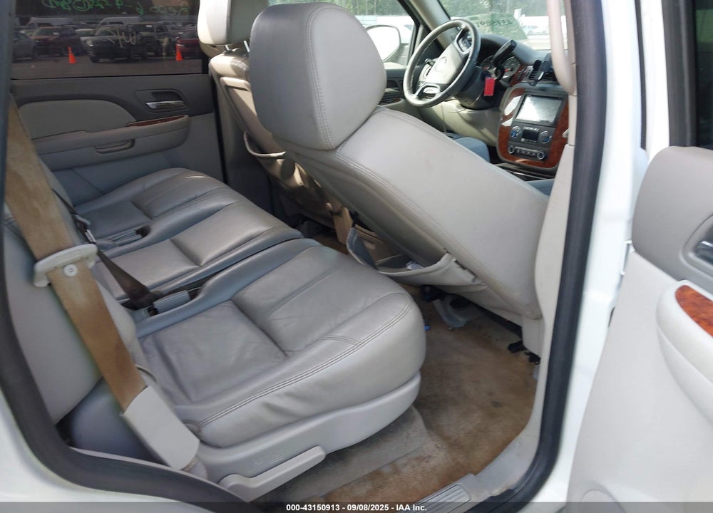 2008 CHEVROLET TAHOE LT VIN: 1GNFC13028J195471