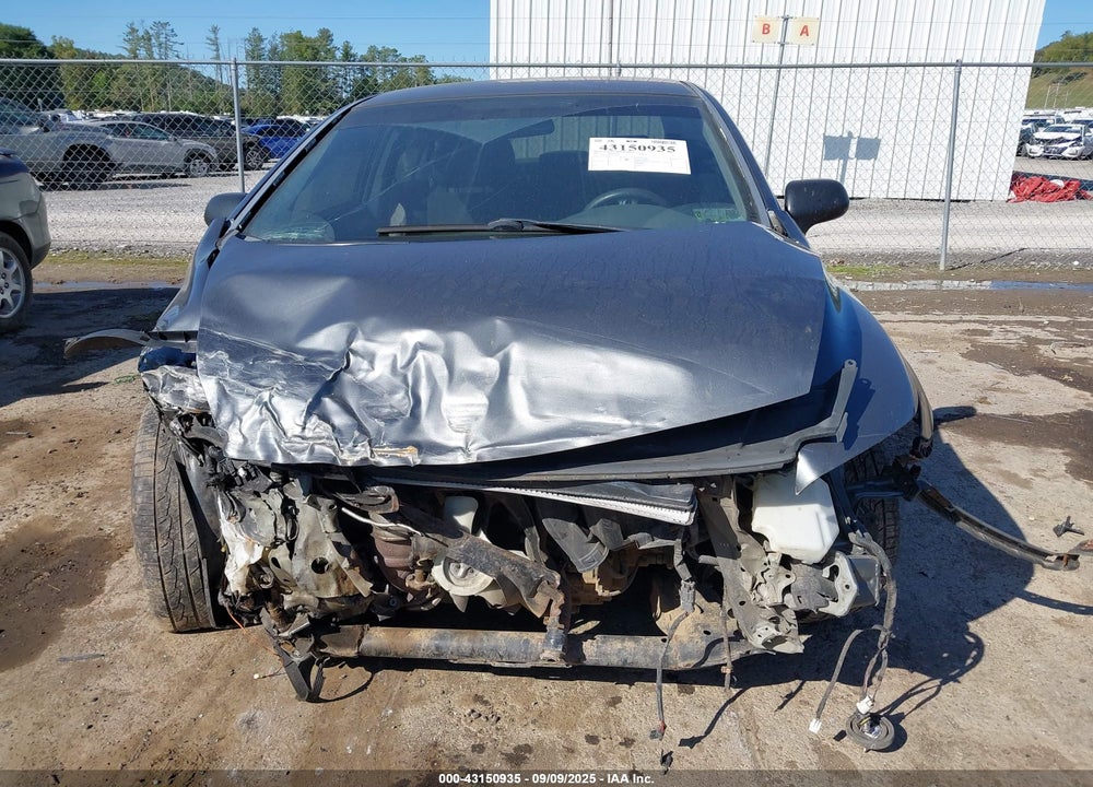 2011 HONDA CIVIC VP VIN: 19XFA1F33BE027105